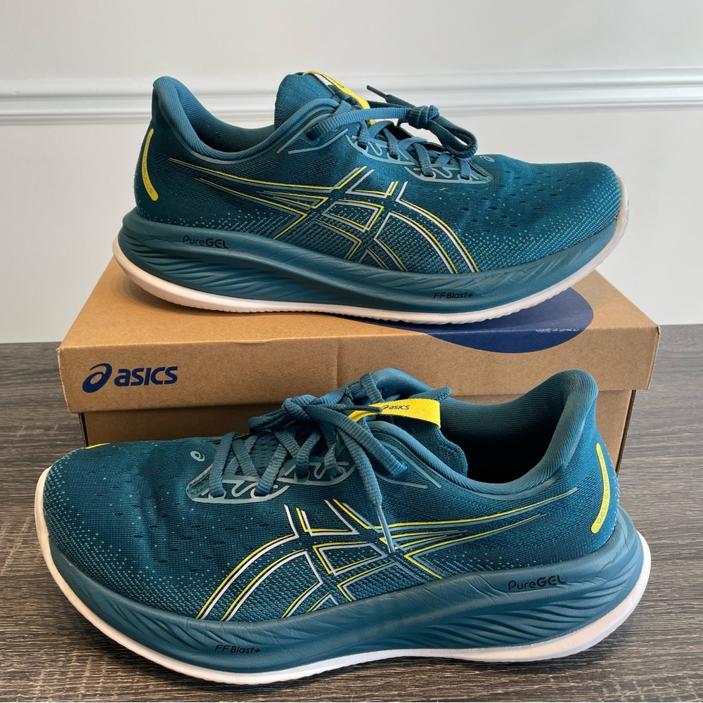 ASICS Gel Cumulus 26 running shoes great condition men 11 super comfort (zoom)